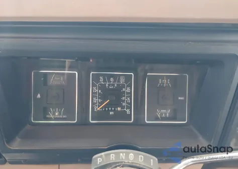 1985 Ford Econoline E150 Van z USA, uszkodzony, nr VIN 1FTEE14F3FHC09111